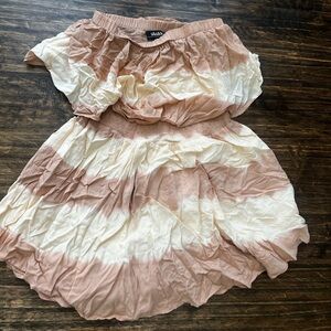 💖Lulu’s tan size women’s medium jumper